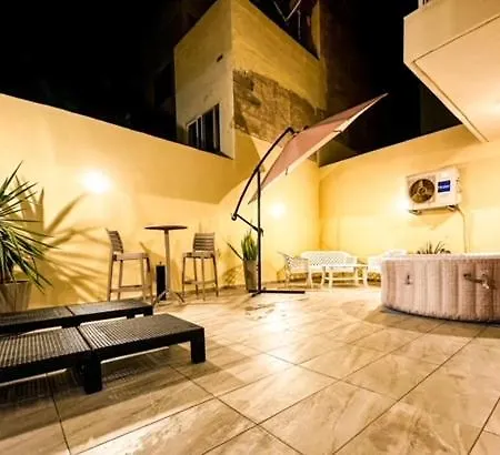 Jacuzzi Flat Apartment Sliema
