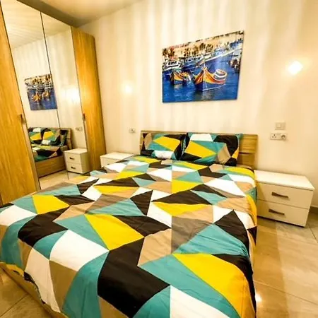 דירה Jacuzzi Flat *