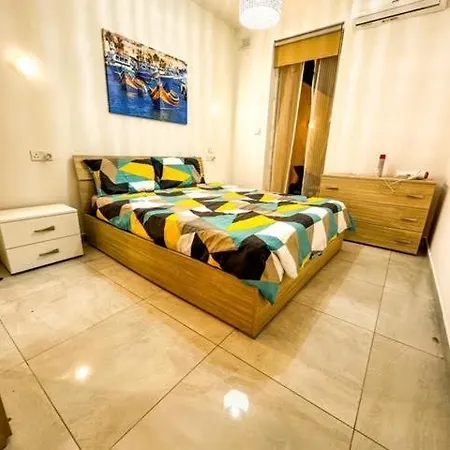 Jacuzzi Flat