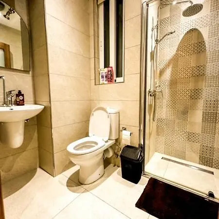 Jacuzzi Flat