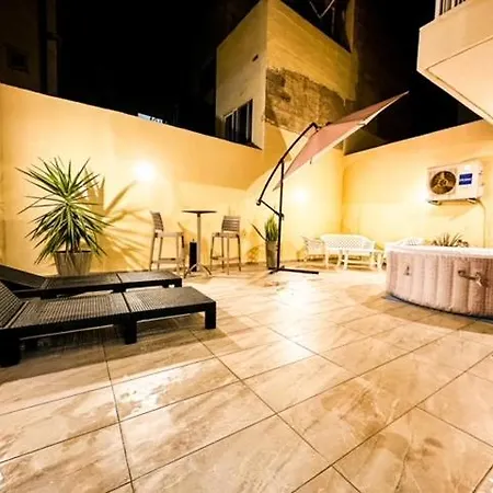 Jacuzzi Flat Apartment Sliema