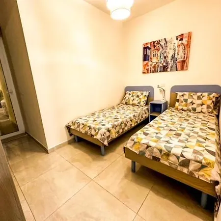 公寓 Jacuzzi Flat 斯利马