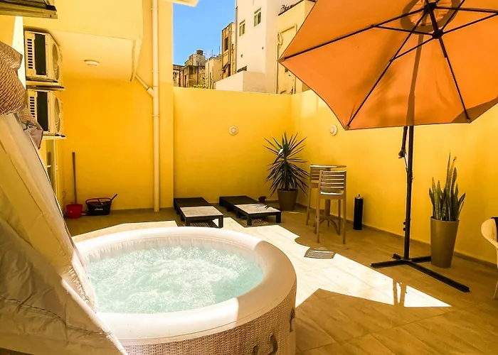 Jacuzzi Flat * Sliema